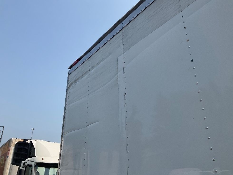 Refrigerated Truck-Light and Medium Duty Trucks-Isuzu-2015-NRR-Kent-WA-176,045\n\t\tmiles-$ 37,250 - Image 29