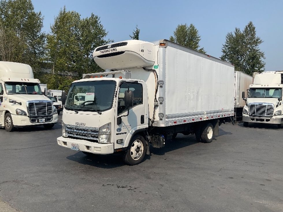 Refrigerated Truck-Light and Medium Duty Trucks-Isuzu-2015-NRR-Kent-WA-176,045\n\t\tmiles-$ 37,250 - Image 3