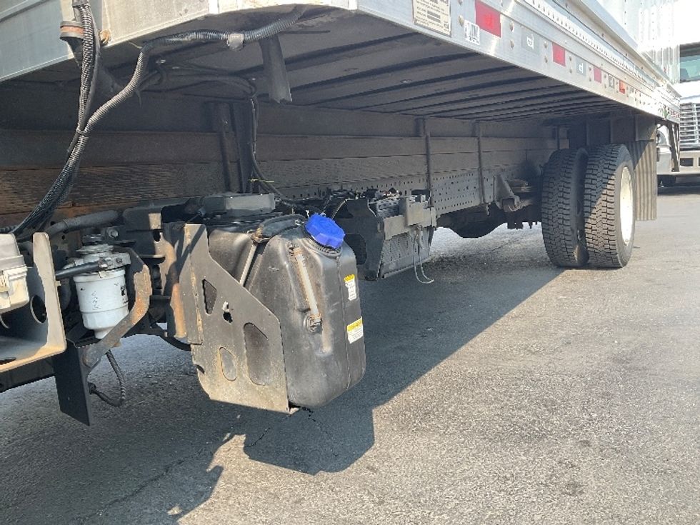 Refrigerated Truck-Light and Medium Duty Trucks-Isuzu-2015-NRR-Kent-WA-176,045\n\t\tmiles-$ 37,250 - Image 5