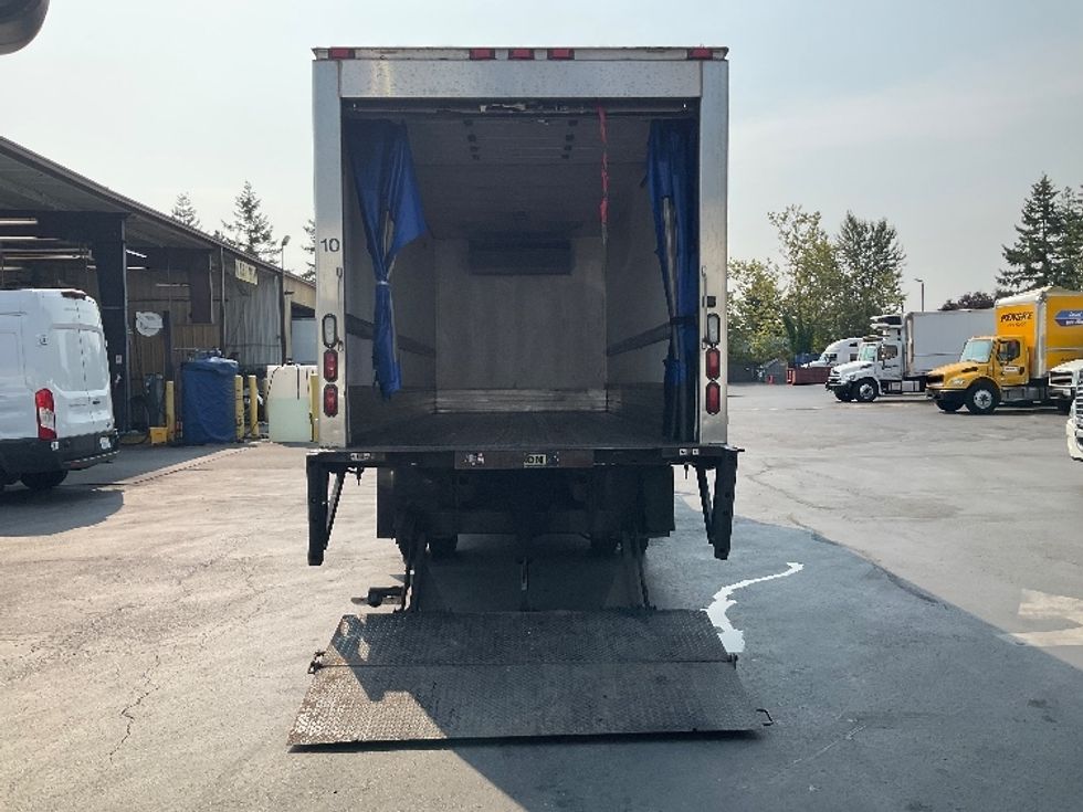 Refrigerated Truck-Light and Medium Duty Trucks-Isuzu-2015-NRR-Kent-WA-176,045\n\t\tmiles-$ 37,250 - Image 9