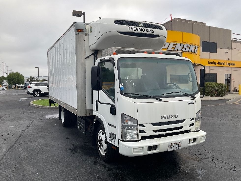 Refrigerated Truck-Light and Medium Duty Trucks-Isuzu-2016-NQR-La Mirada-CA-132,425\n\t\tmiles-$ 46,000 - Image 1