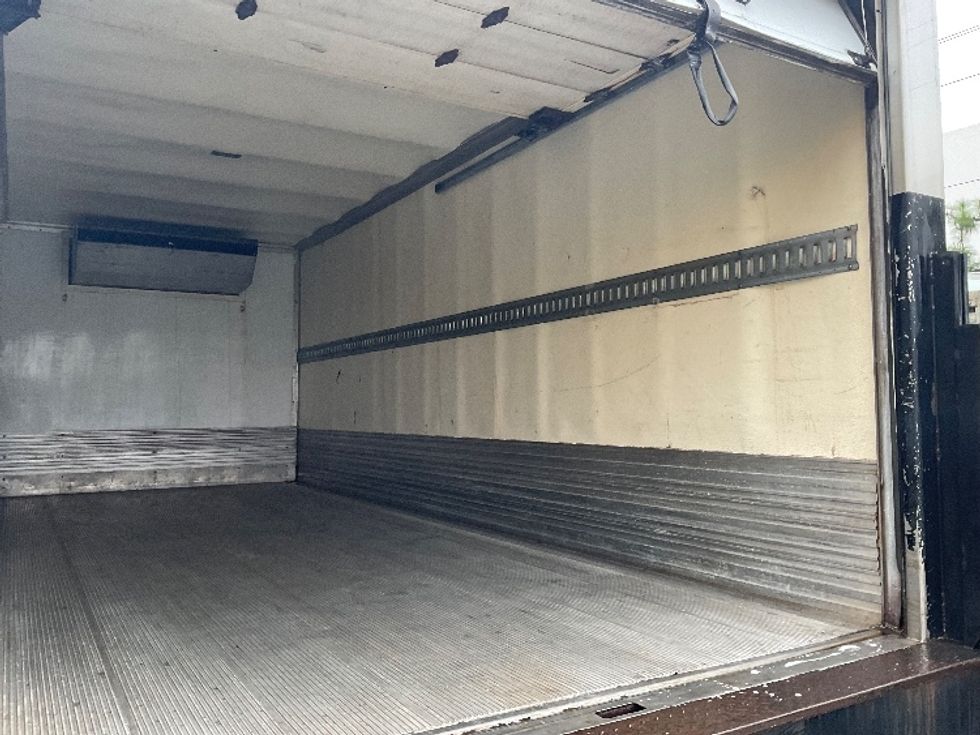 Refrigerated Truck-Light and Medium Duty Trucks-Isuzu-2016-NQR-La Mirada-CA-132,425\n\t\tmiles-$ 46,000 - Image 12