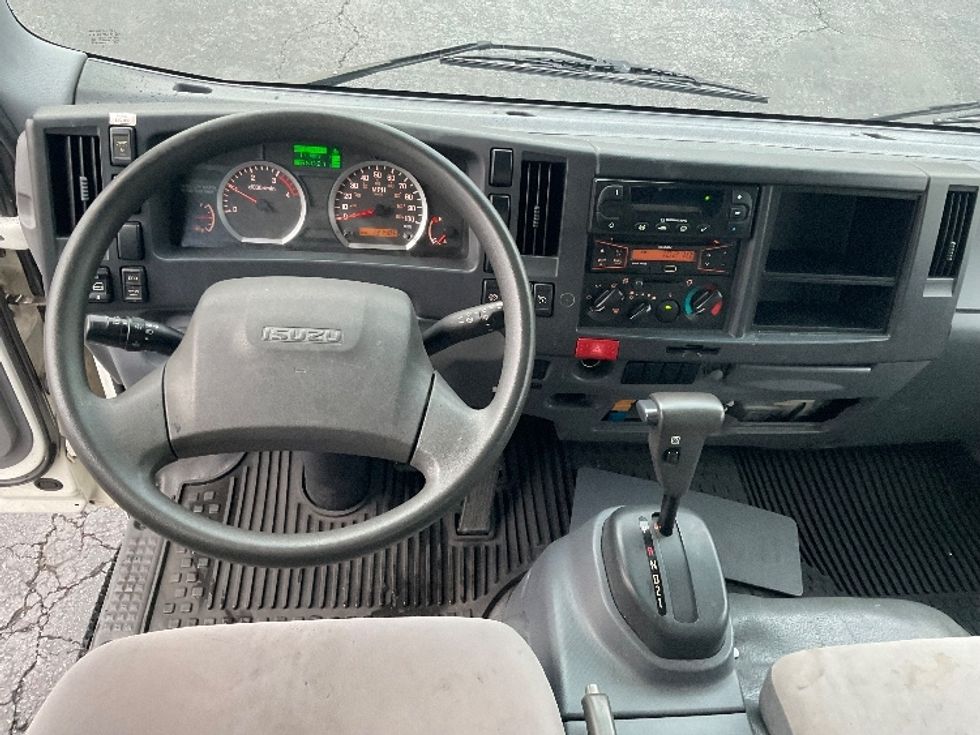 Refrigerated Truck-Light and Medium Duty Trucks-Isuzu-2016-NQR-La Mirada-CA-132,425\n\t\tmiles-$ 46,000 - Image 18