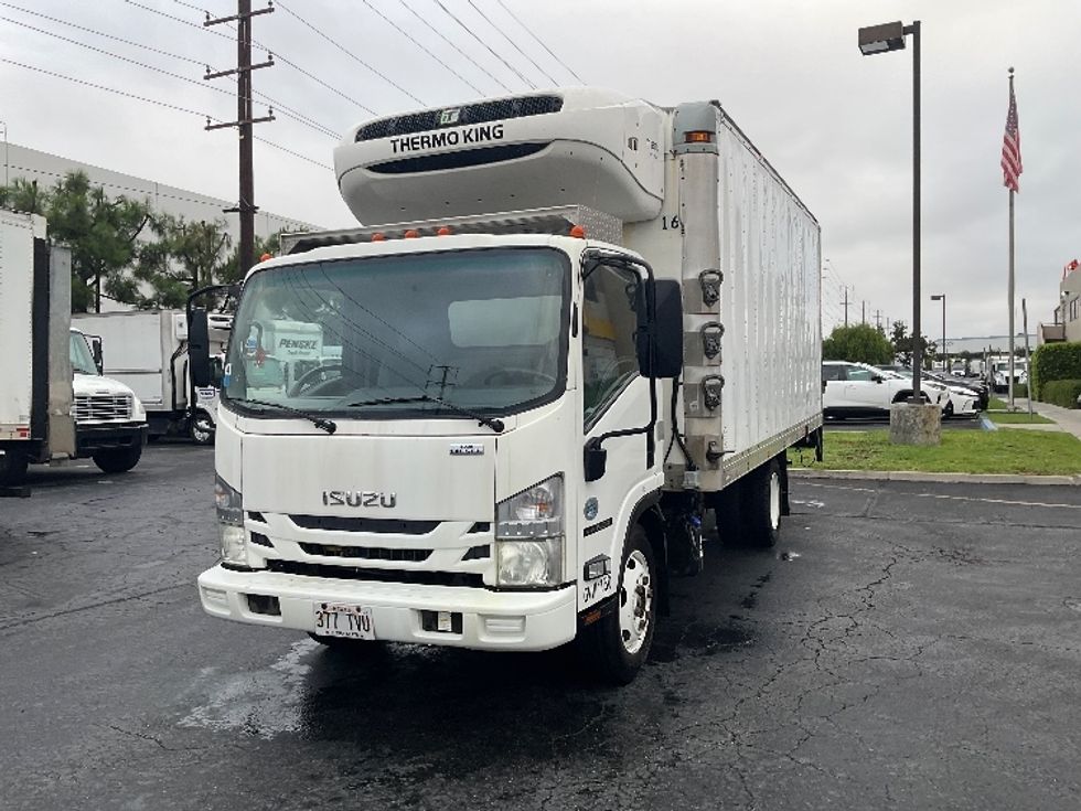 Refrigerated Truck-Light and Medium Duty Trucks-Isuzu-2016-NQR-La Mirada-CA-132,425\n\t\tmiles-$ 46,000 - Image 3