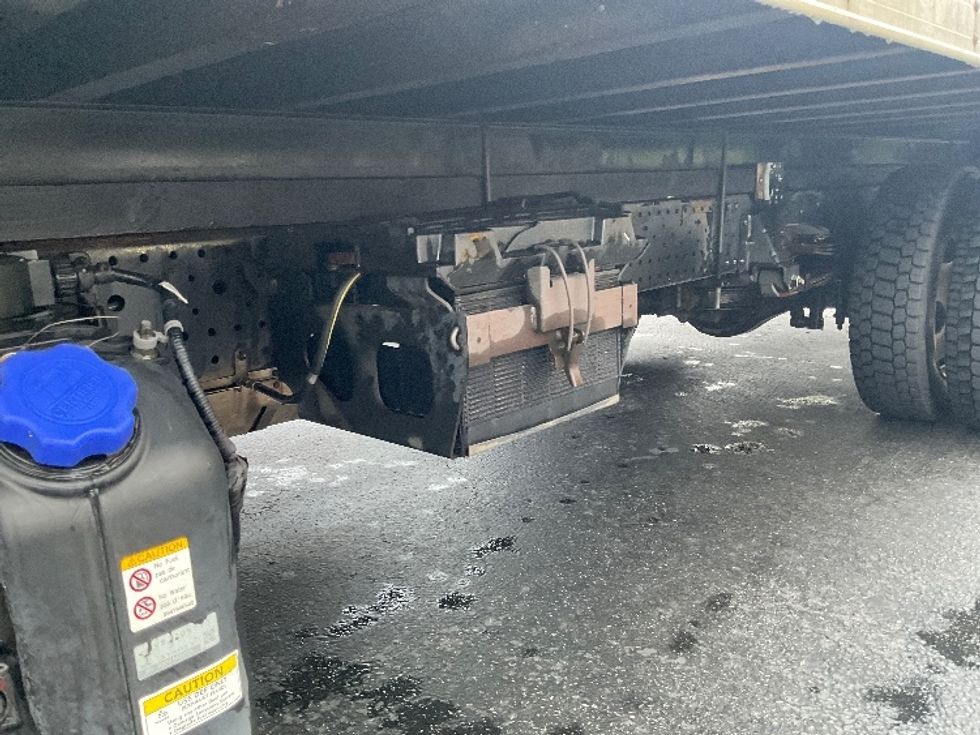 Refrigerated Truck-Light and Medium Duty Trucks-Isuzu-2016-NQR-La Mirada-CA-132,425\n\t\tmiles-$ 46,000 - Image 5