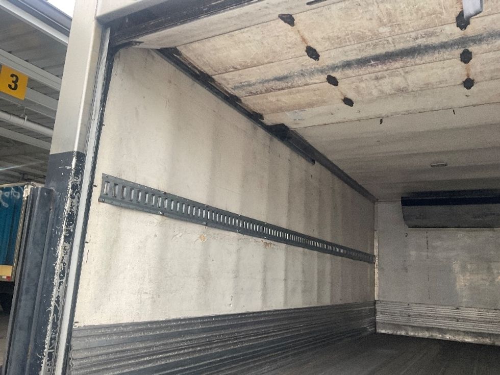 Refrigerated Truck-Light and Medium Duty Trucks-Isuzu-2016-NQR-Torrance-CA-163,893\n\t\tmiles-$ 34,000 - Image 11
