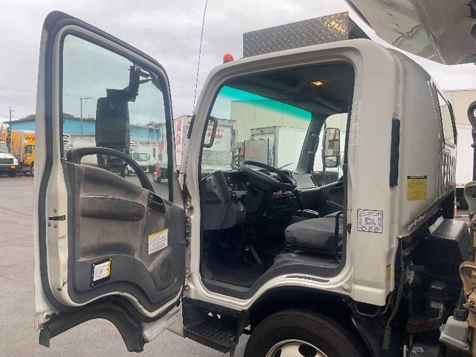 Refrigerated Truck-Light and Medium Duty Trucks-Isuzu-2016-NQR-Torrance-CA-163,893\n\t\tmiles-$ 34,000 - Image 16
