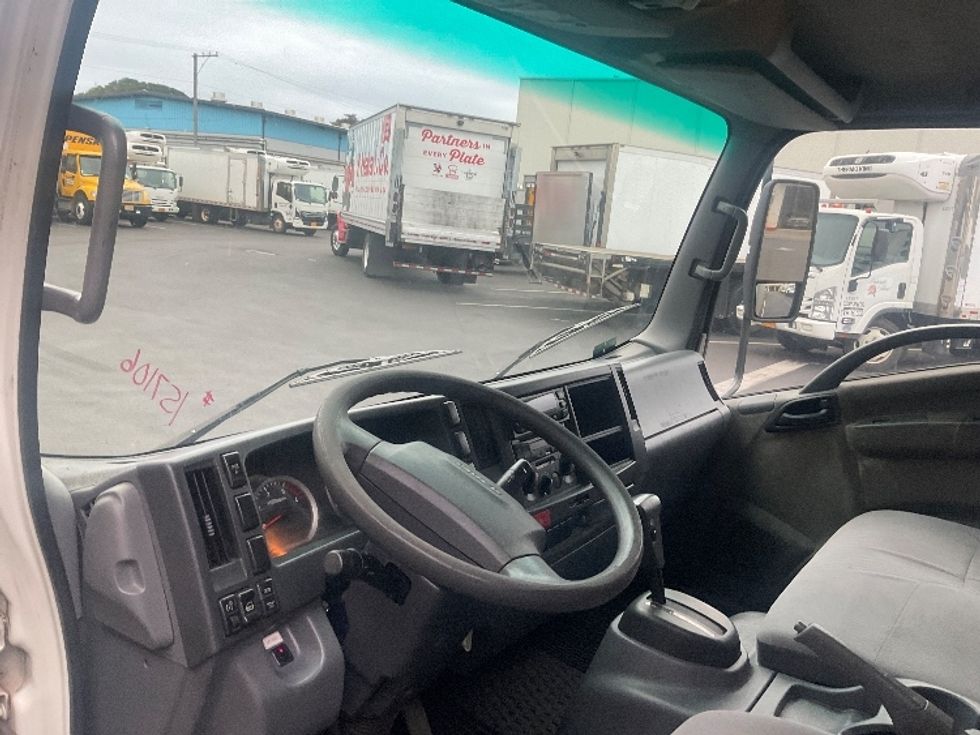 Refrigerated Truck-Light and Medium Duty Trucks-Isuzu-2016-NQR-Torrance-CA-163,893\n\t\tmiles-$ 34,000 - Image 17