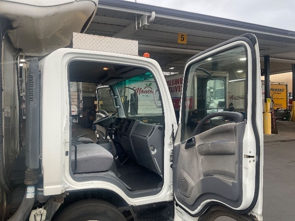 Refrigerated Truck-Light and Medium Duty Trucks-Isuzu-2016-NQR-Torrance-CA-163,893\n\t\tmiles-$ 34,000 - Image 20