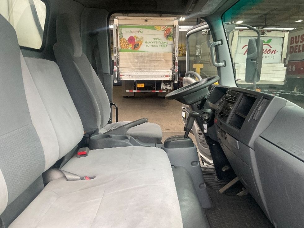 Refrigerated Truck-Light and Medium Duty Trucks-Isuzu-2016-NQR-Torrance-CA-163,893\n\t\tmiles-$ 34,000 - Image 22