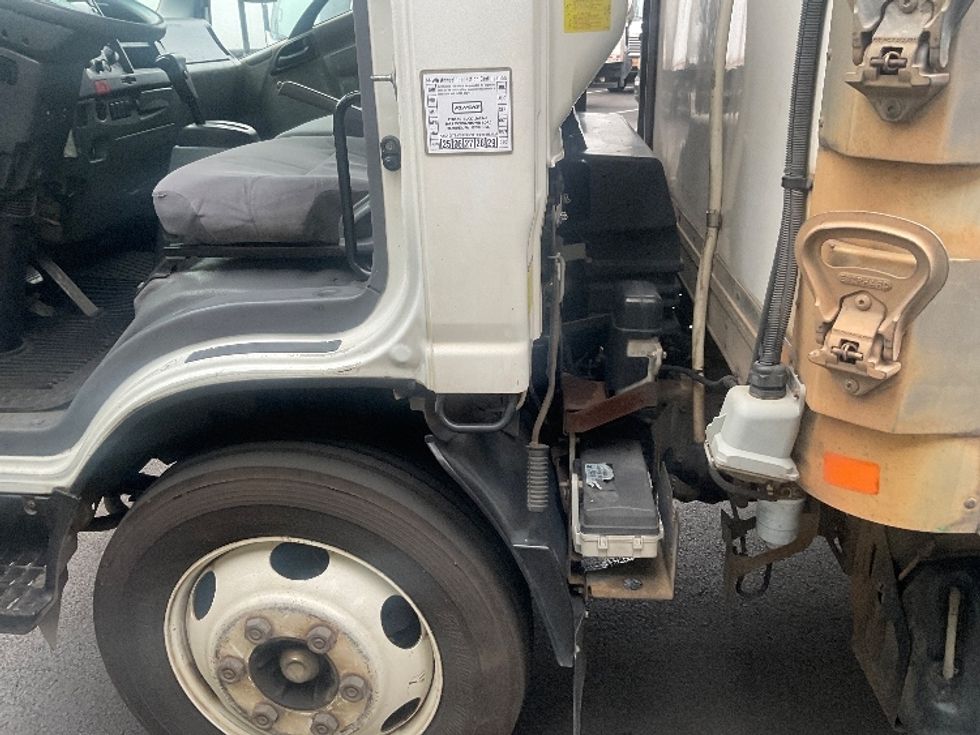 Refrigerated Truck-Light and Medium Duty Trucks-Isuzu-2016-NQR-Torrance-CA-163,893\n\t\tmiles-$ 34,000 - Image 24