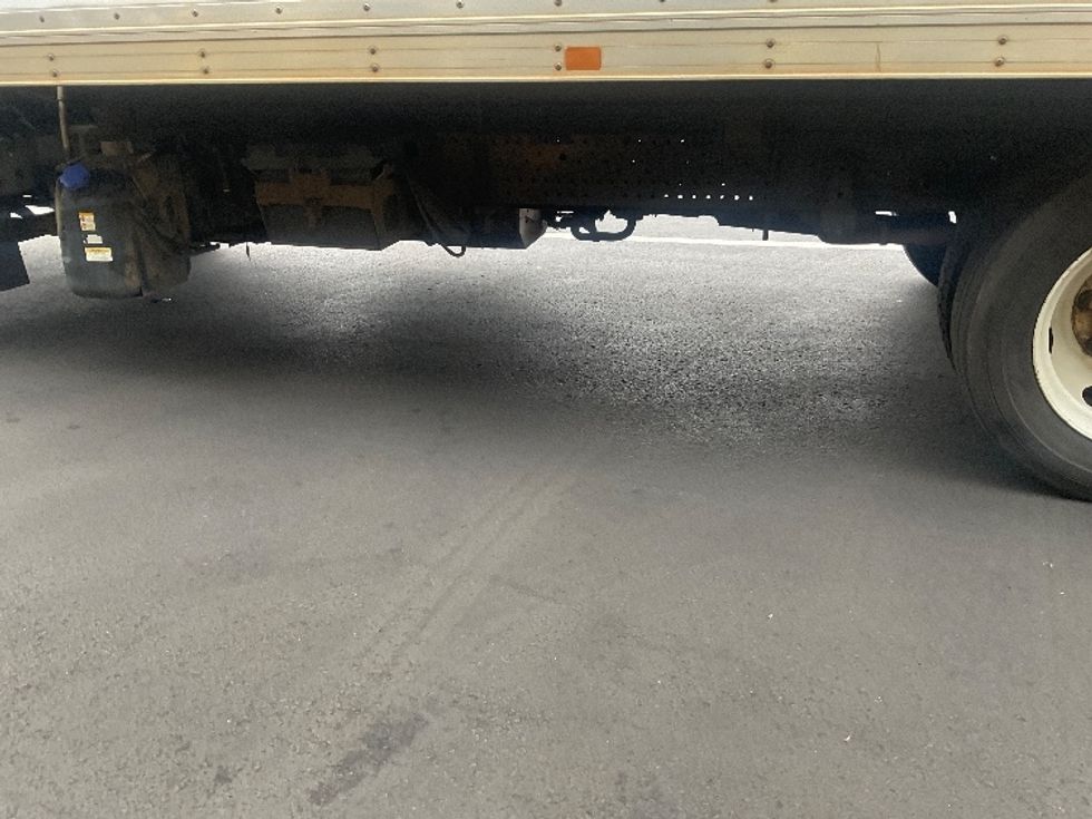 Refrigerated Truck-Light and Medium Duty Trucks-Isuzu-2016-NQR-Torrance-CA-163,893\n\t\tmiles-$ 34,000 - Image 5