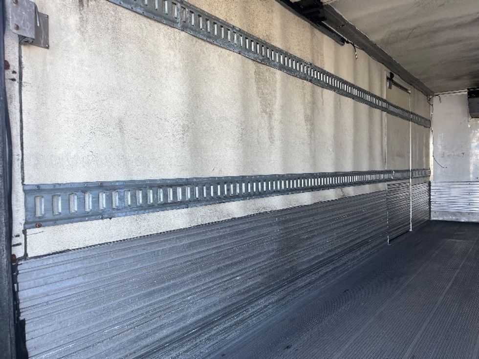 Refrigerated Truck-Light and Medium Duty Trucks-Isuzu-2016-NQR-Torrance-CA-83,464\n\t\tmiles-$ 47,750 - Image 11