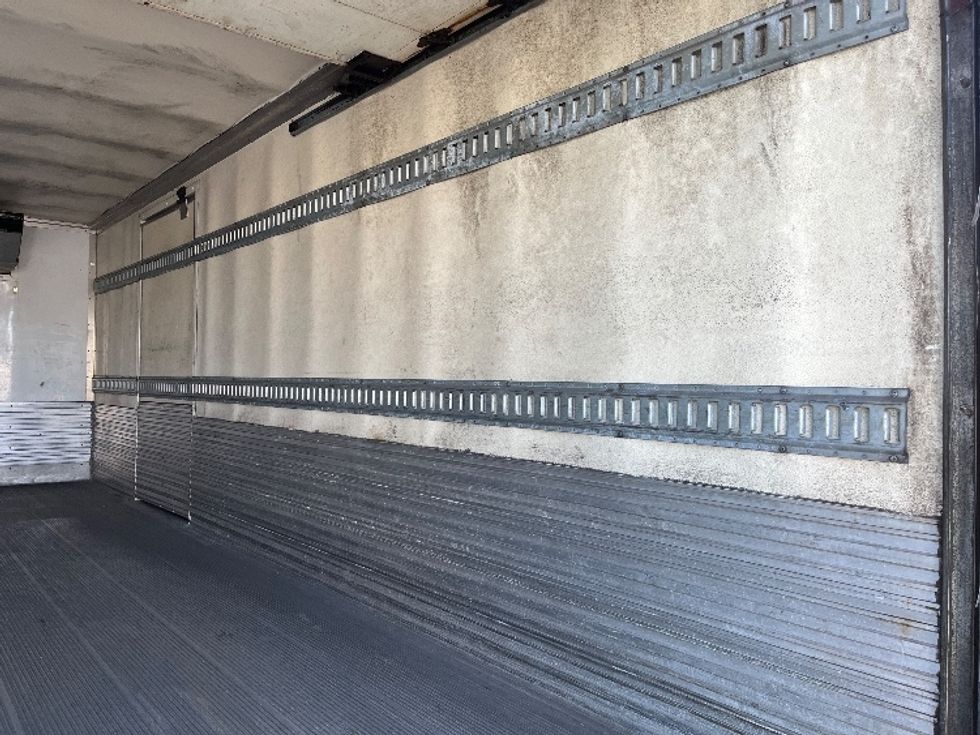 Refrigerated Truck-Light and Medium Duty Trucks-Isuzu-2016-NQR-Torrance-CA-83,464\n\t\tmiles-$ 47,750 - Image 12