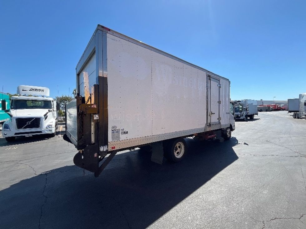 Refrigerated Truck-Light and Medium Duty Trucks-Isuzu-2016-NQR-Torrance-CA-83,464\n\t\tmiles-$ 47,750 - Image 13