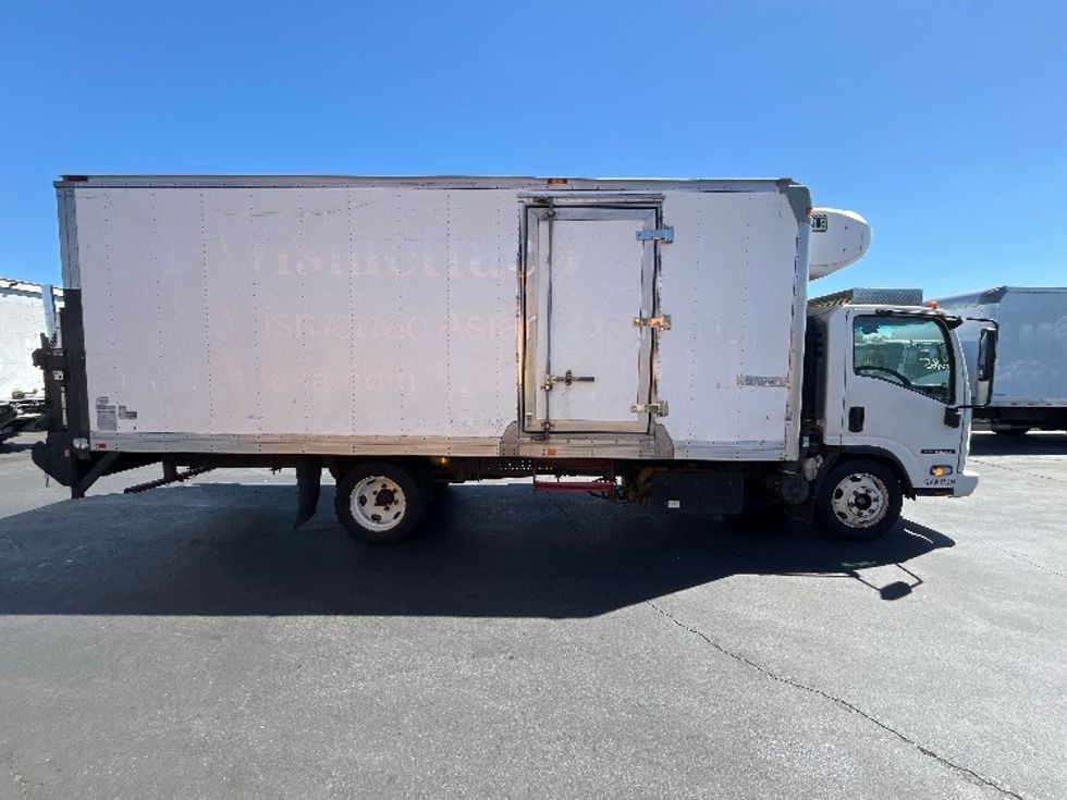 Refrigerated Truck-Light and Medium Duty Trucks-Isuzu-2016-NQR-Torrance-CA-83,464\n\t\tmiles-$ 47,750 - Image 15