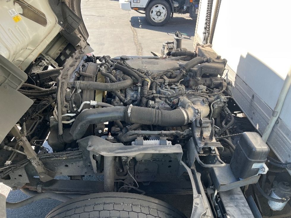 Refrigerated Truck-Light and Medium Duty Trucks-Isuzu-2016-NQR-Torrance-CA-83,464\n\t\tmiles-$ 47,750 - Image 24