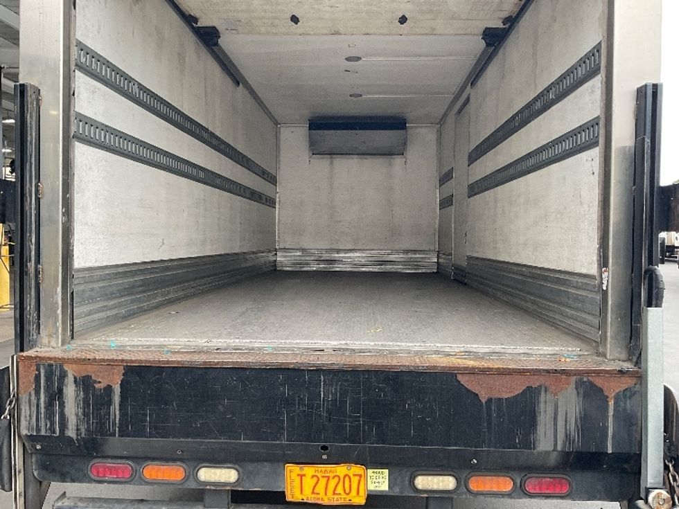 Refrigerated Truck-Light and Medium Duty Trucks-Isuzu-2016-NQR-Torrance-CA-89,741\n\t\tmiles-$ 37,750 - Image 10