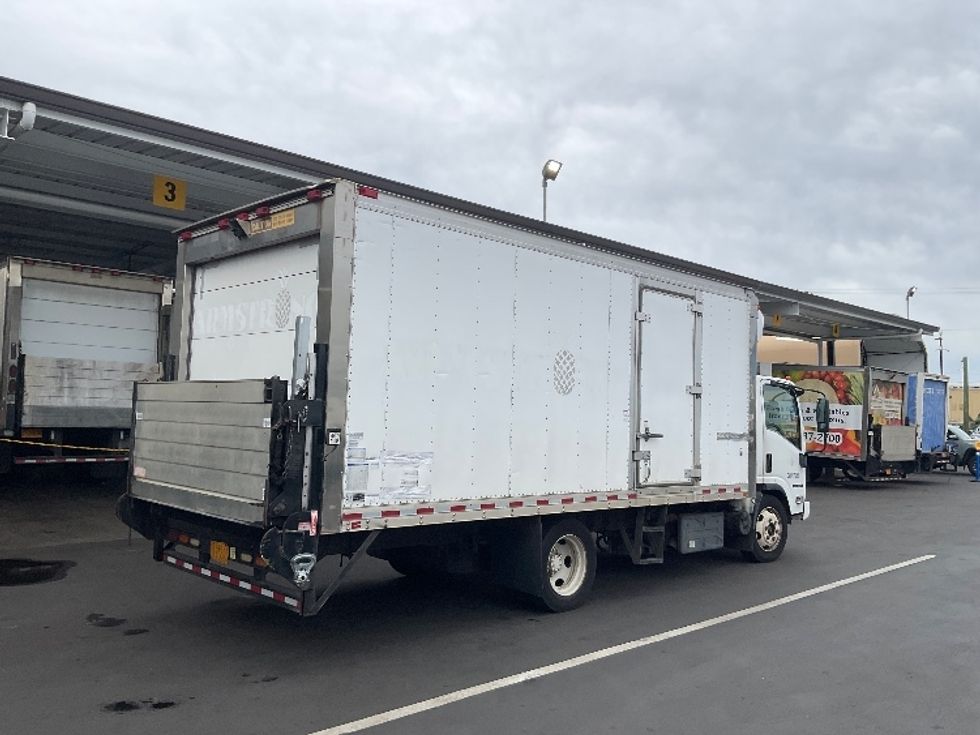 Refrigerated Truck-Light and Medium Duty Trucks-Isuzu-2016-NQR-Torrance-CA-89,741\n\t\tmiles-$ 37,750 - Image 13