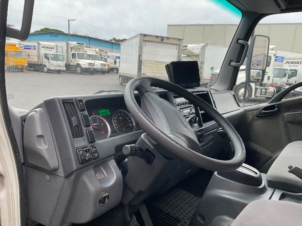 Refrigerated Truck-Light and Medium Duty Trucks-Isuzu-2016-NQR-Torrance-CA-89,741\n\t\tmiles-$ 37,750 - Image 17
