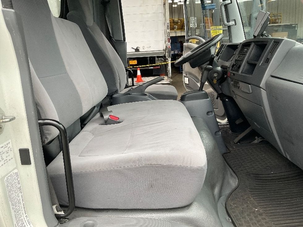 Refrigerated Truck-Light and Medium Duty Trucks-Isuzu-2016-NQR-Torrance-CA-89,741\n\t\tmiles-$ 37,750 - Image 22