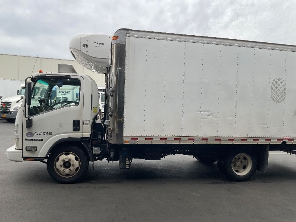 Refrigerated Truck-Light and Medium Duty Trucks-Isuzu-2016-NQR-Torrance-CA-89,741\n\t\tmiles-$ 37,750 - Image 4