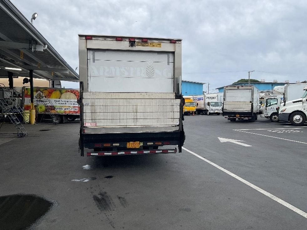 Refrigerated Truck-Light and Medium Duty Trucks-Isuzu-2016-NQR-Torrance-CA-89,741\n\t\tmiles-$ 37,750 - Image 7