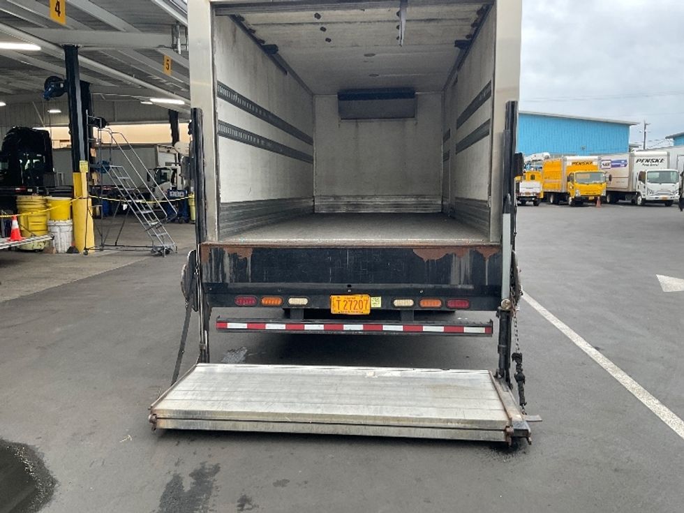 Refrigerated Truck-Light and Medium Duty Trucks-Isuzu-2016-NQR-Torrance-CA-89,741\n\t\tmiles-$ 37,750 - Image 8