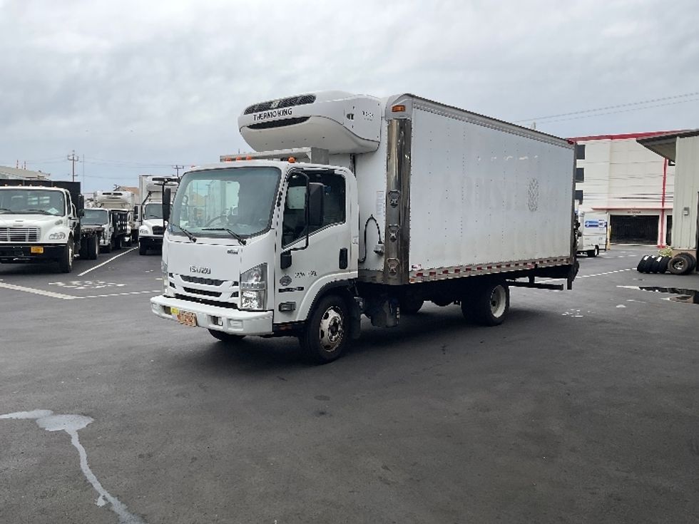 Refrigerated Truck-Light and Medium Duty Trucks-Isuzu-2016-NQR-Torrance-CA-99,637\n\t\tmiles-$ 34,750 - Image 1