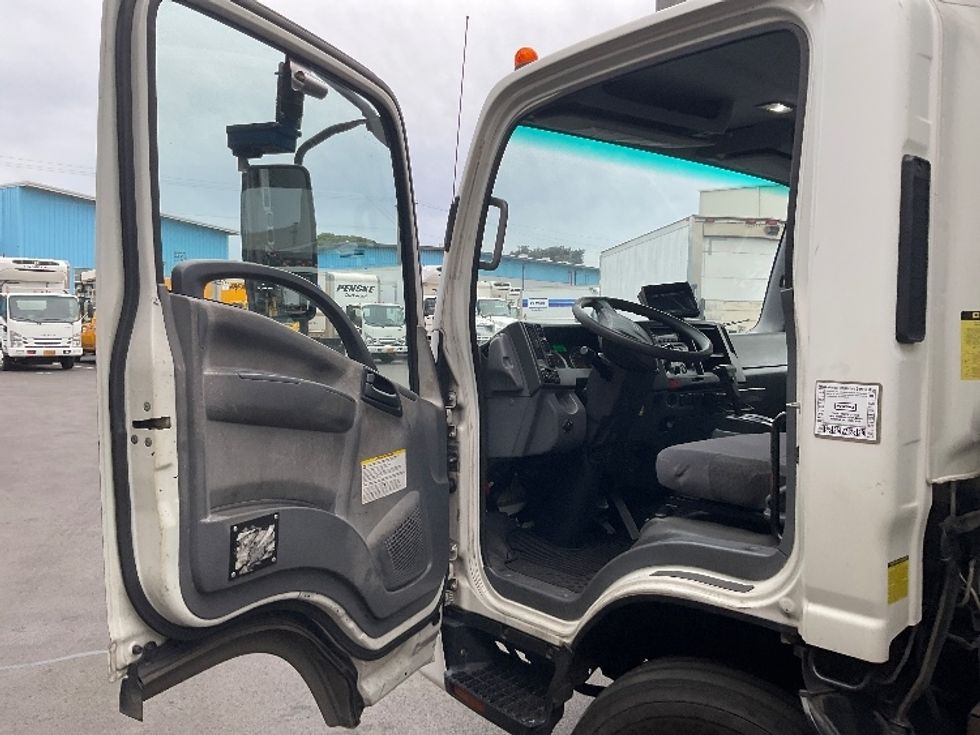 Refrigerated Truck-Light and Medium Duty Trucks-Isuzu-2016-NQR-Torrance-CA-99,637\n\t\tmiles-$ 34,750 - Image 16