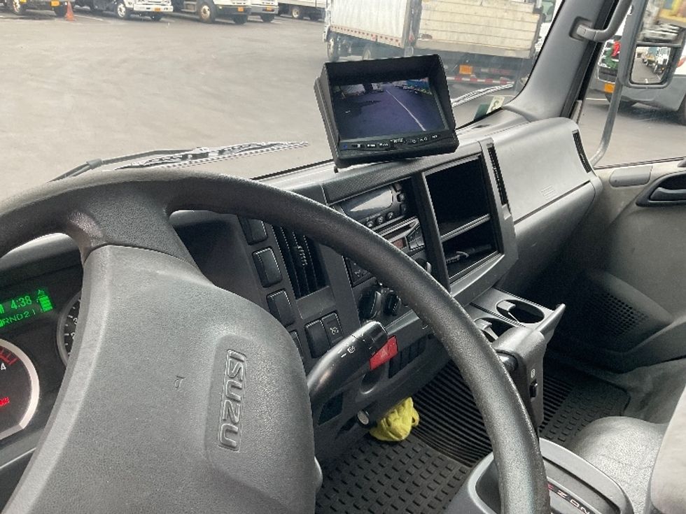 Refrigerated Truck-Light and Medium Duty Trucks-Isuzu-2016-NQR-Torrance-CA-99,637\n\t\tmiles-$ 34,750 - Image 18
