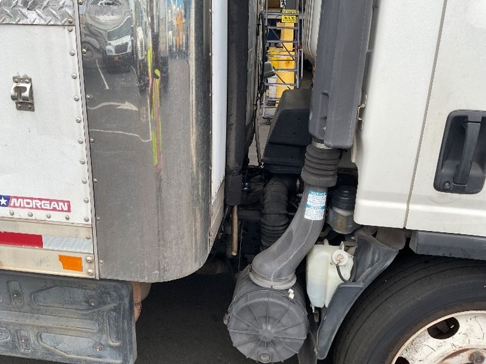 Refrigerated Truck-Light and Medium Duty Trucks-Isuzu-2016-NQR-Torrance-CA-99,637\n\t\tmiles-$ 34,750 - Image 23