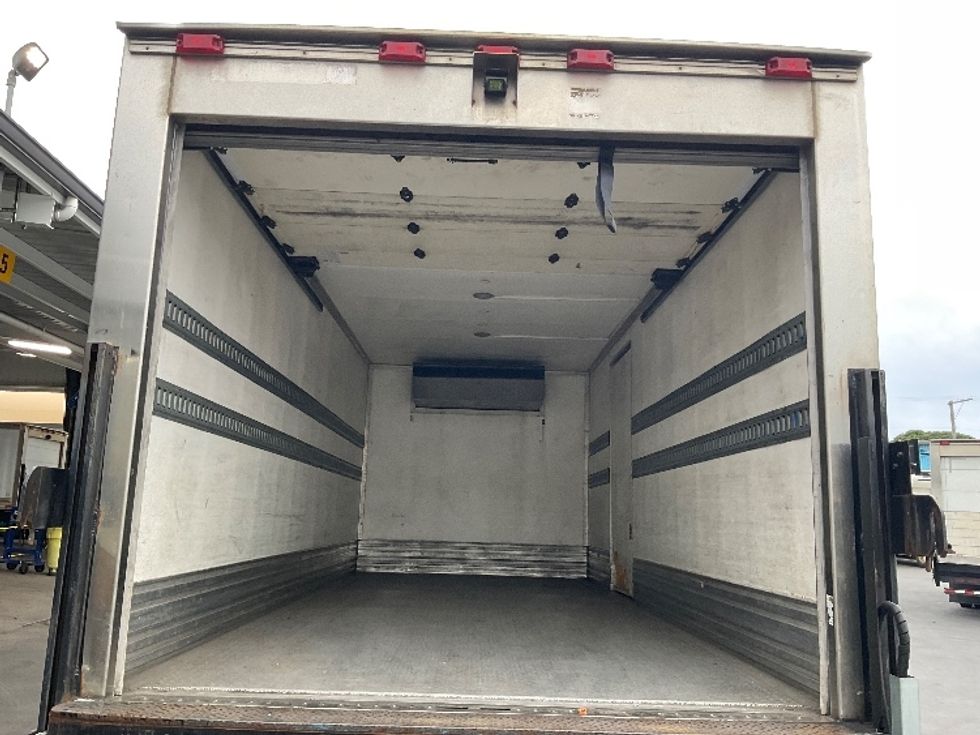 Refrigerated Truck-Light and Medium Duty Trucks-Isuzu-2016-NQR-Torrance-CA-99,637\n\t\tmiles-$ 34,750 - Image 8