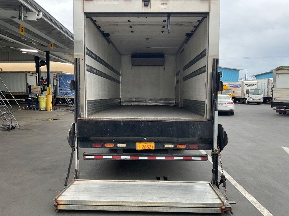 Refrigerated Truck-Light and Medium Duty Trucks-Isuzu-2016-NQR-Torrance-CA-99,637\n\t\tmiles-$ 34,750 - Image 9