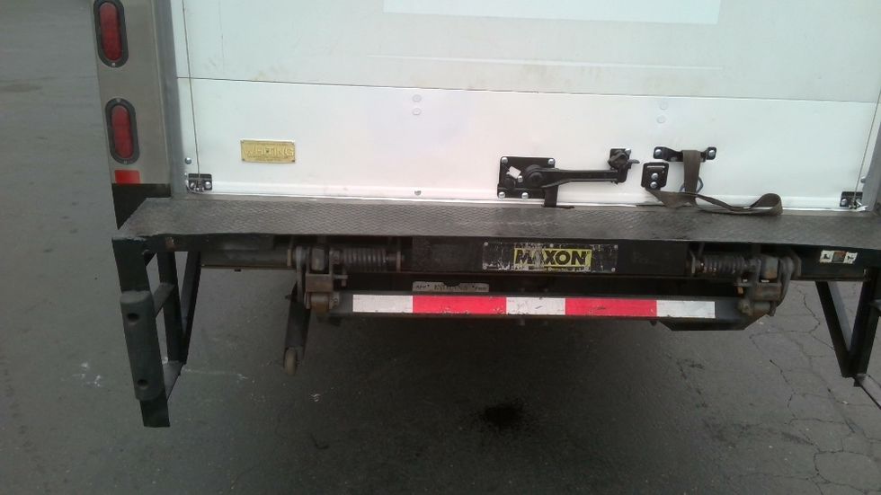 Refrigerated Truck-Light and Medium Duty Trucks-Isuzu-2016-NRR-Kent-WA-153,480\n\t\tmiles-$ 42,250 - Image 10