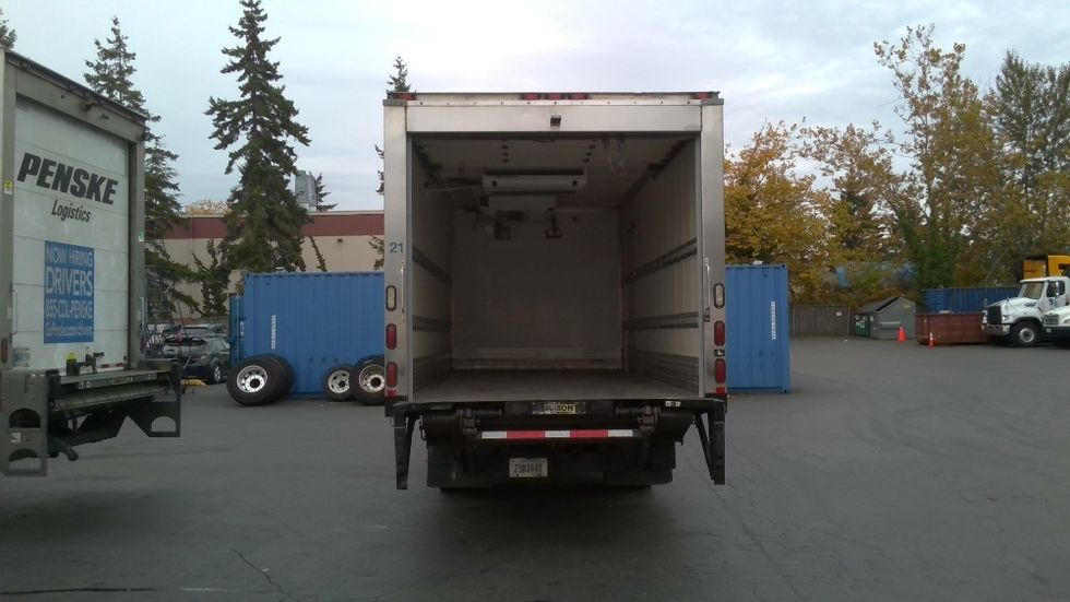 Refrigerated Truck-Light and Medium Duty Trucks-Isuzu-2016-NRR-Kent-WA-153,480\n\t\tmiles-$ 42,250 - Image 8