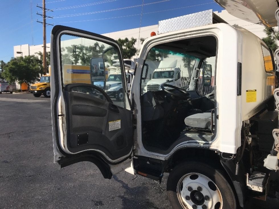 Refrigerated Truck-Light and Medium Duty Trucks-Isuzu-2017-NPRXD-La Mirada-CA-76,688\n\t\tmiles-$ 48,500 - Image 17