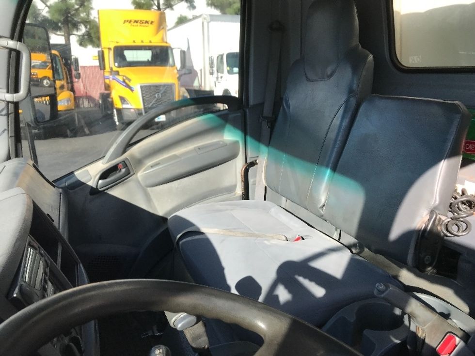 Refrigerated Truck-Light and Medium Duty Trucks-Isuzu-2017-NPRXD-La Mirada-CA-76,688\n\t\tmiles-$ 48,500 - Image 19