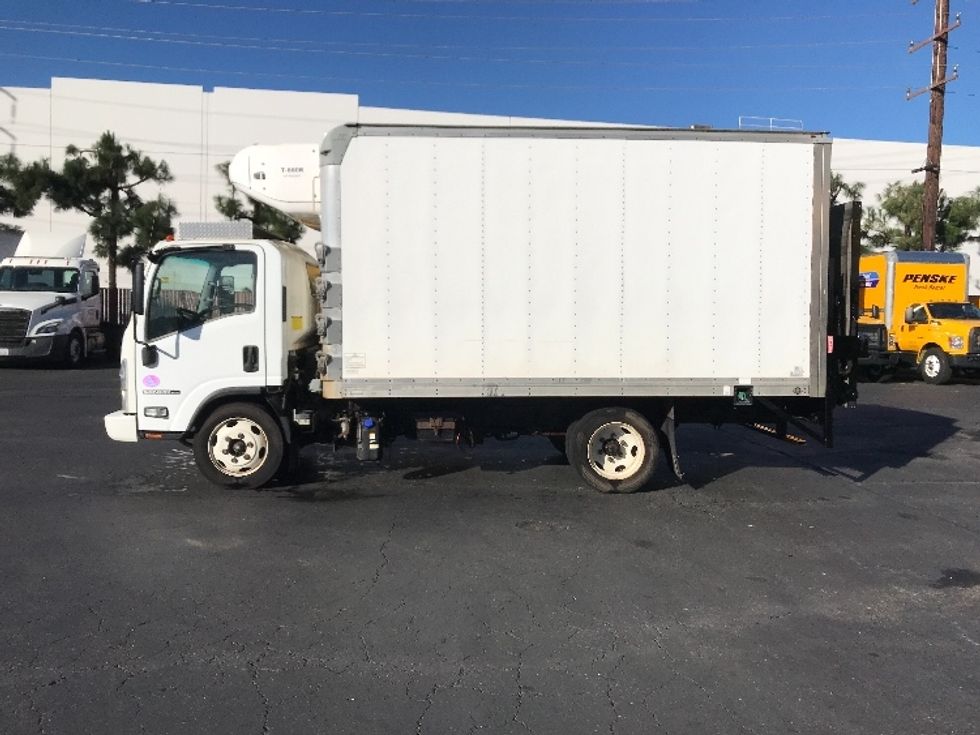 Refrigerated Truck-Light and Medium Duty Trucks-Isuzu-2017-NPRXD-La Mirada-CA-76,688\n\t\tmiles-$ 48,500 - Image 4