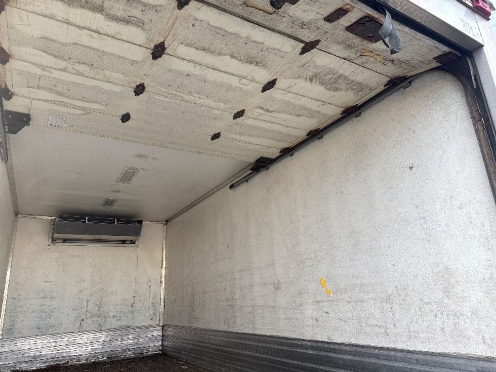 Refrigerated Truck-Light and Medium Duty Trucks-Isuzu-2017-NQR-Philadelphia-PA-169,763\n\t\tmiles-$ 26,000 - Image 11