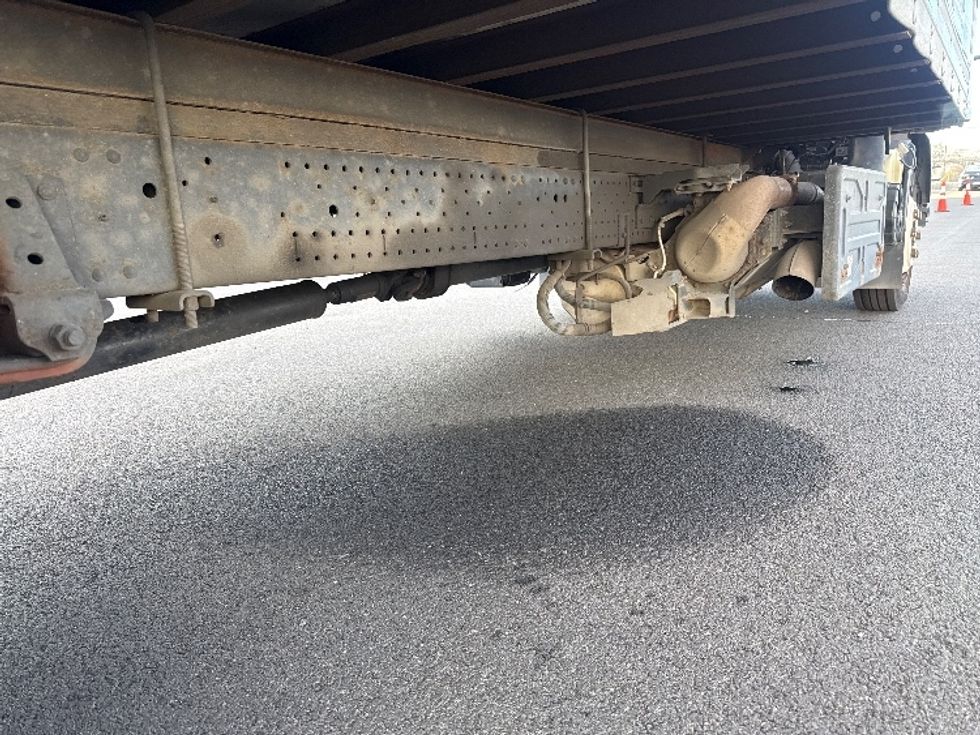 Refrigerated Truck-Light and Medium Duty Trucks-Isuzu-2017-NQR-Philadelphia-PA-169,763\n\t\tmiles-$ 26,000 - Image 13