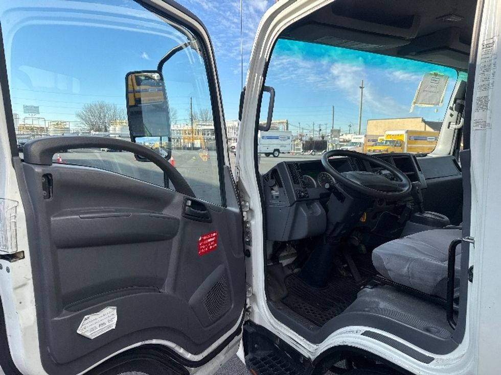 Refrigerated Truck-Light and Medium Duty Trucks-Isuzu-2017-NQR-Philadelphia-PA-169,763\n\t\tmiles-$ 26,000 - Image 15