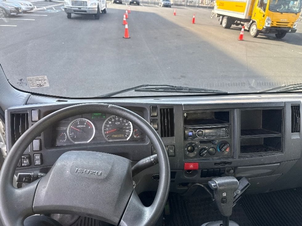 Refrigerated Truck-Light and Medium Duty Trucks-Isuzu-2017-NQR-Philadelphia-PA-169,763\n\t\tmiles-$ 26,000 - Image 17