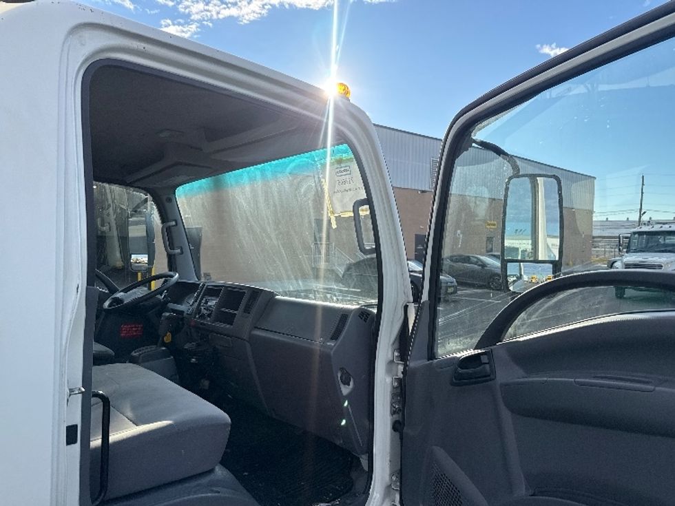 Refrigerated Truck-Light and Medium Duty Trucks-Isuzu-2017-NQR-Philadelphia-PA-169,763\n\t\tmiles-$ 26,000 - Image 19