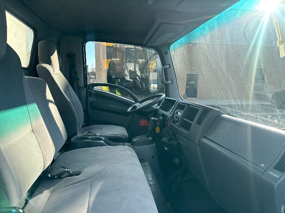 Refrigerated Truck-Light and Medium Duty Trucks-Isuzu-2017-NQR-Philadelphia-PA-169,763\n\t\tmiles-$ 26,000 - Image 21