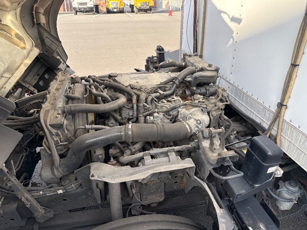 Refrigerated Truck-Light and Medium Duty Trucks-Isuzu-2017-NQR-Philadelphia-PA-169,763\n\t\tmiles-$ 26,000 - Image 23