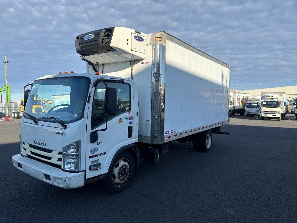 Refrigerated Truck-Light and Medium Duty Trucks-Isuzu-2017-NQR-Philadelphia-PA-169,763\n\t\tmiles-$ 26,000 - Image 3