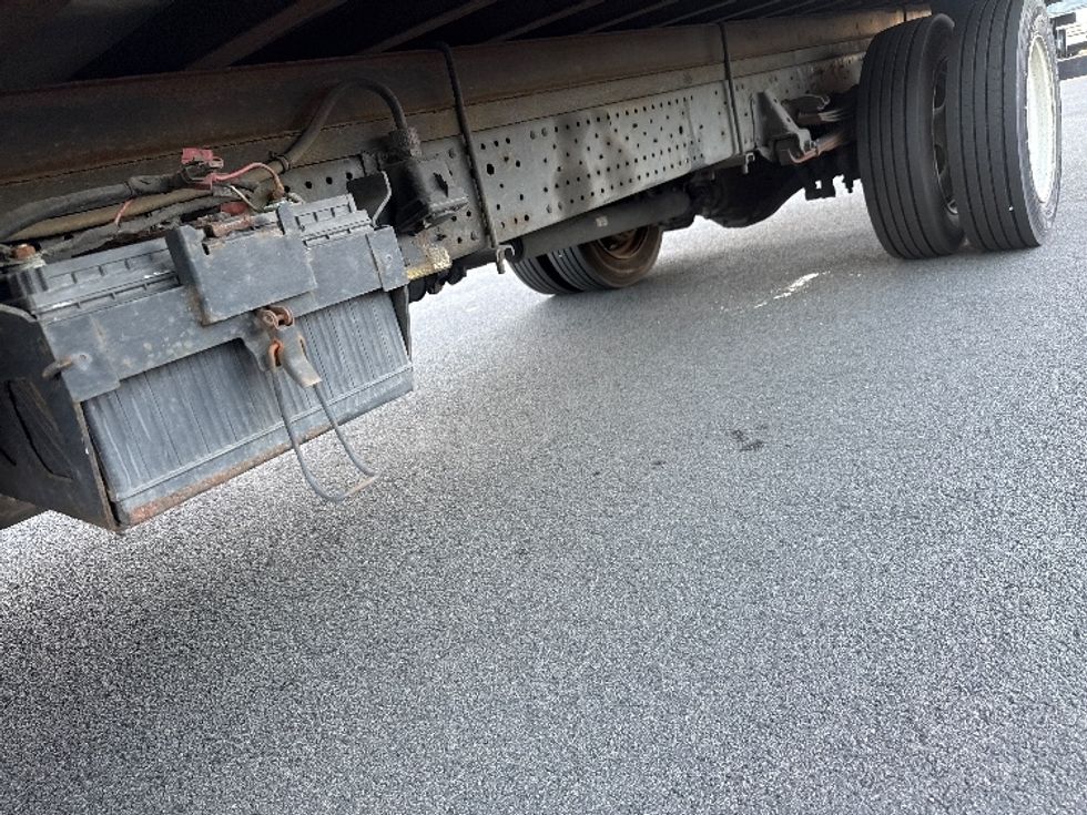 Refrigerated Truck-Light and Medium Duty Trucks-Isuzu-2017-NQR-Philadelphia-PA-169,763\n\t\tmiles-$ 26,000 - Image 5