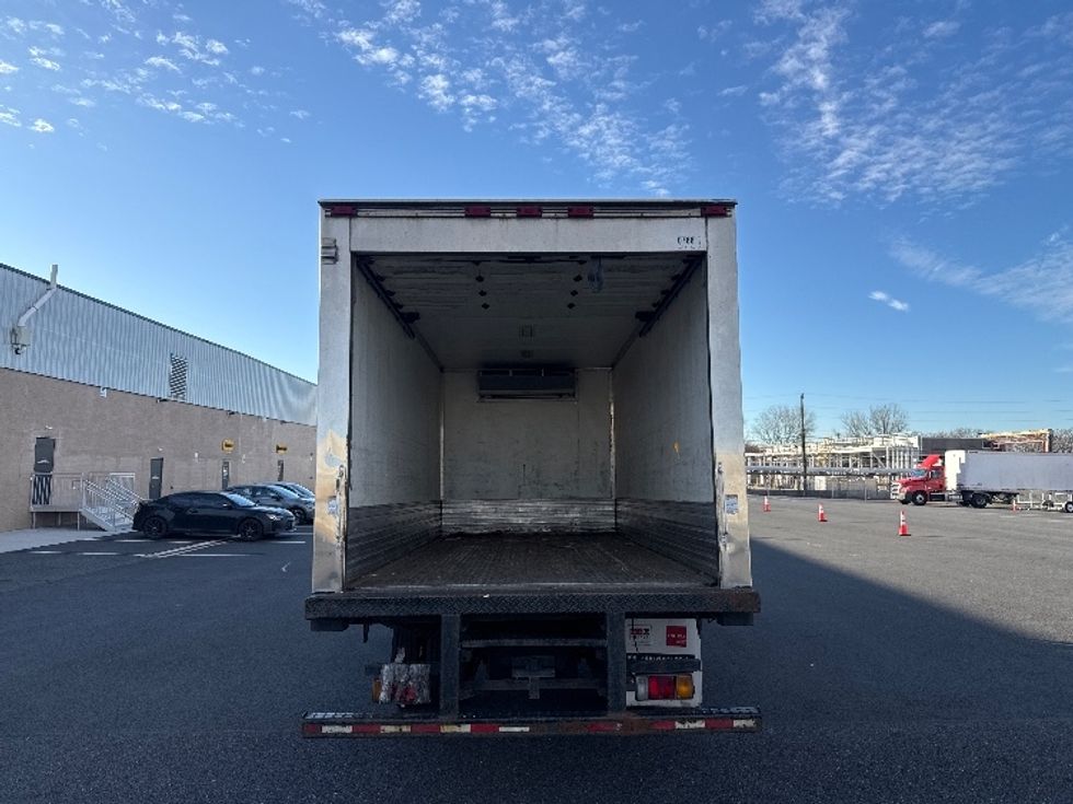 Refrigerated Truck-Light and Medium Duty Trucks-Isuzu-2017-NQR-Philadelphia-PA-169,763\n\t\tmiles-$ 26,000 - Image 8