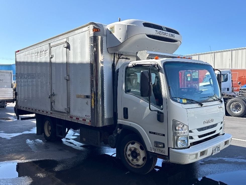 Refrigerated Truck-Light and Medium Duty Trucks-Isuzu-2017-NQR-Torrance-CA-57,767\n\t\tmiles-$ 49,750 - Image 1